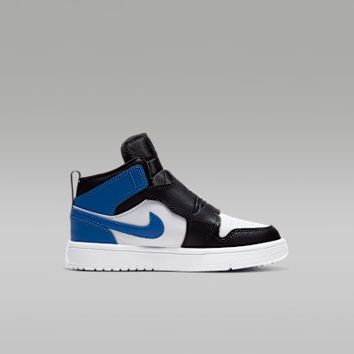Sky Jordan 1 Younger Kids' Shoe. Nike RO